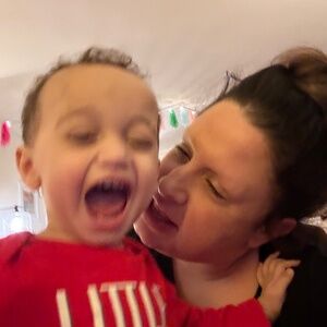 Twin mom. Loves life, and all things beautiful